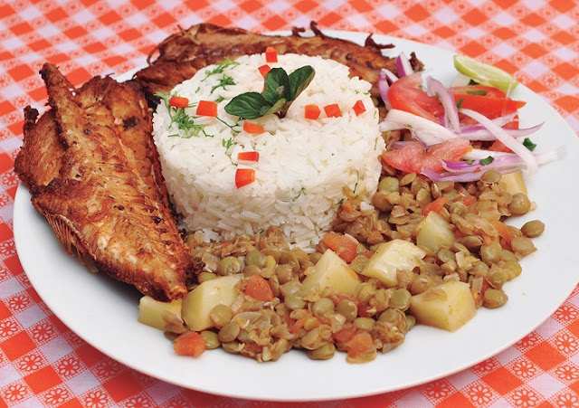 Guiso de Lentejas con Pescado Frito