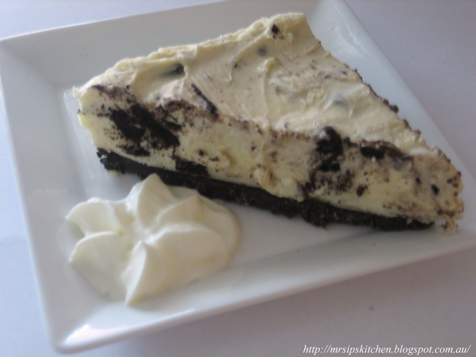 Mrs. Ip's Kitchen Cookies and Cream Cheesecake Slice