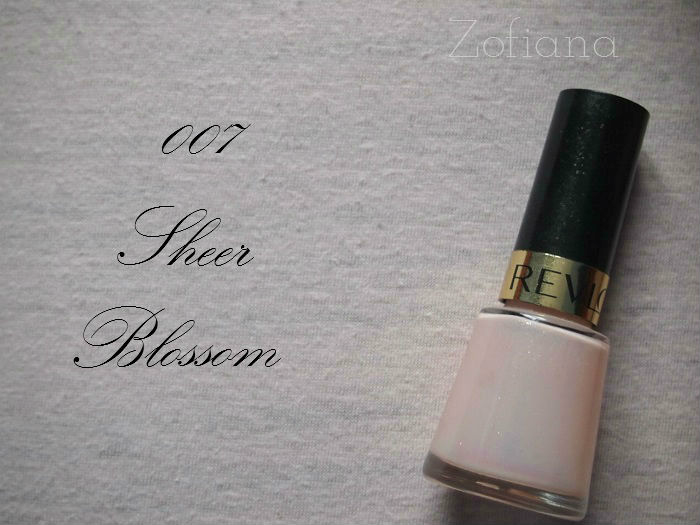 Revlon 007 Sheer Blossom nail polish