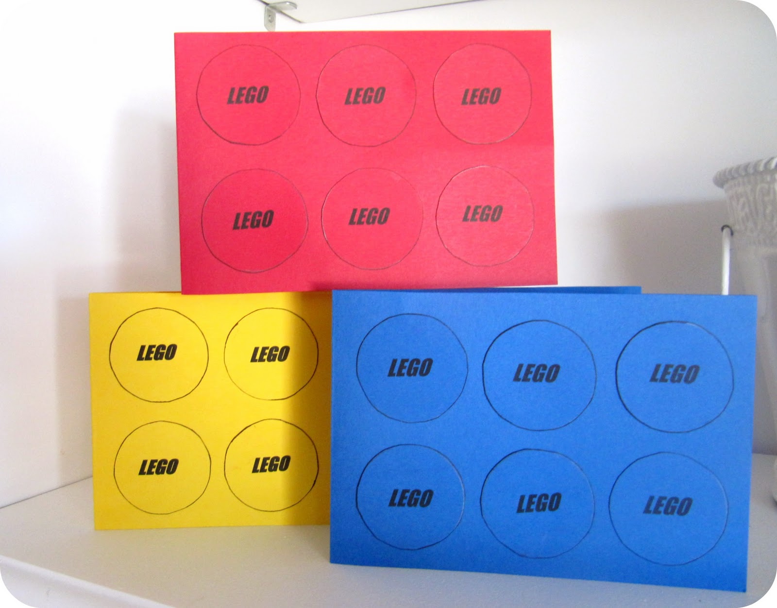 Lego Birthday Cakes - The Wicker House, image size:1600x1252