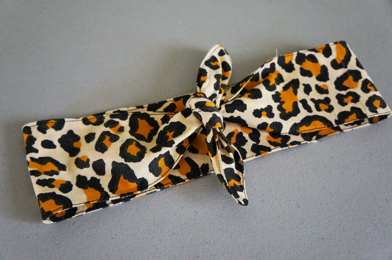 Hello Kelcey DIY Knotted Fabric Headbands