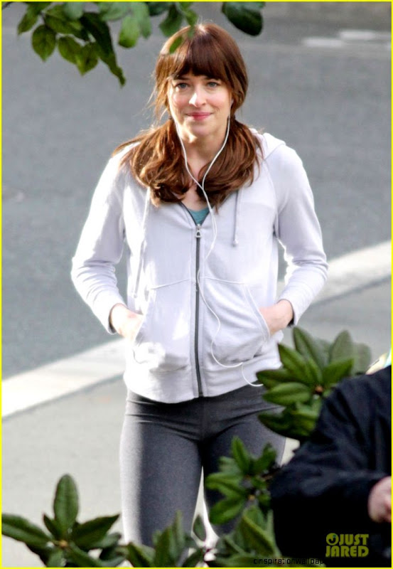 New Hait Style Dakota Johnson  Wallpapers Collection