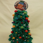 http://thecrochetcrowd.com/crochet-christmas-tree-2/