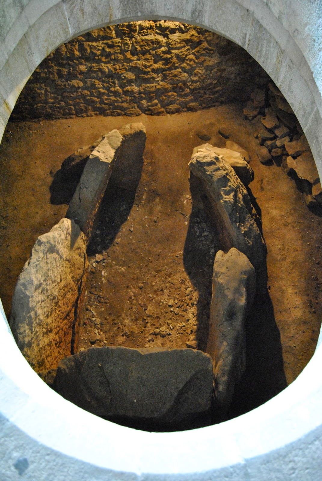 El Madreñazo Dolmen de Santa Cruz. Cangas de Onís.