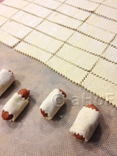 How to cut and roll Smokies in Puff Pastry