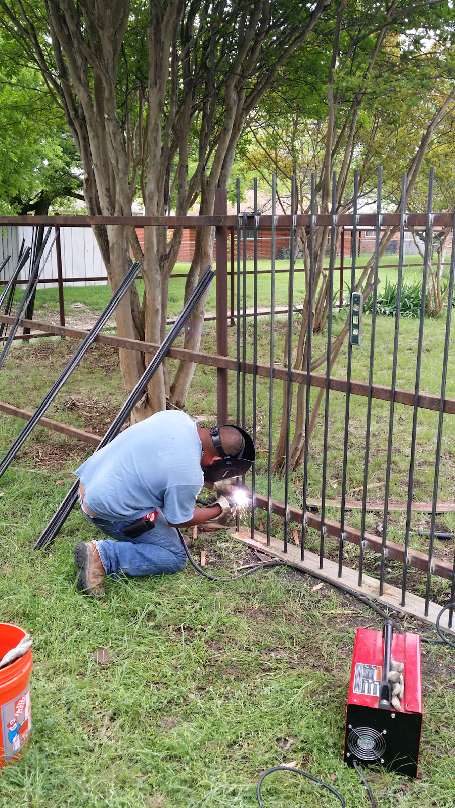 Wrought Iron Fence, Pipe Fence, Welder, Welding Services, Metal Fence