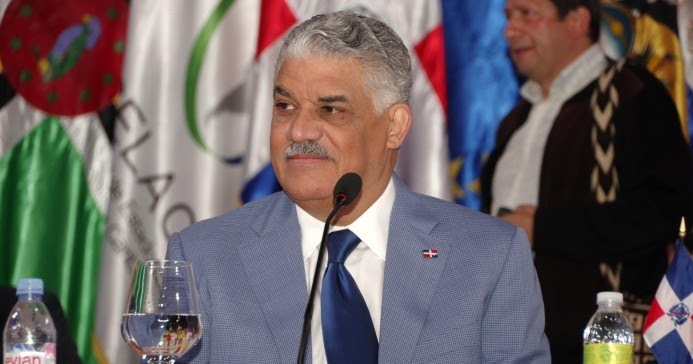 Infografía trece exdiputados del