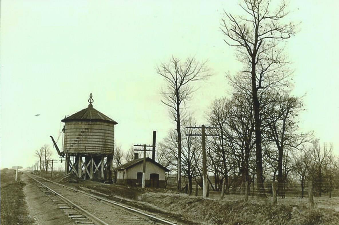 Towns and Nature Sadorus, IL Wabash Depot and Water Tower