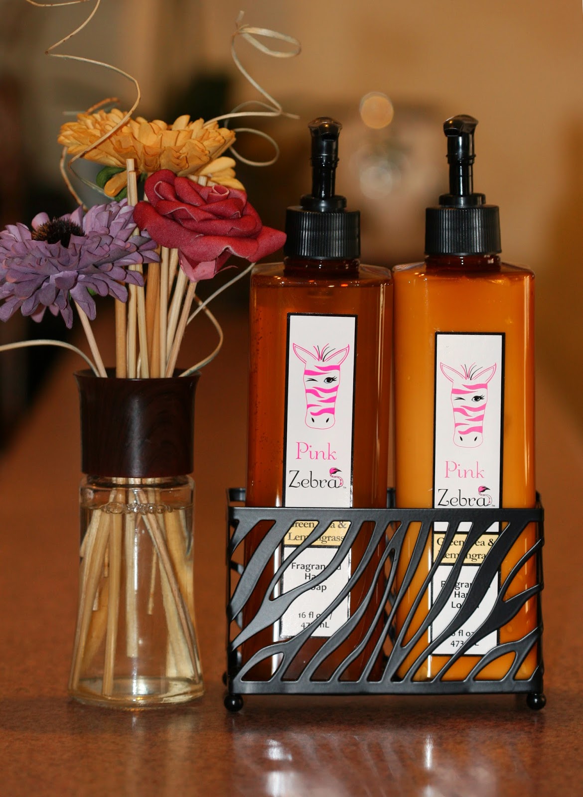 Simmer Me Pink So Loving the Pink Zebra Caddy with the all natural