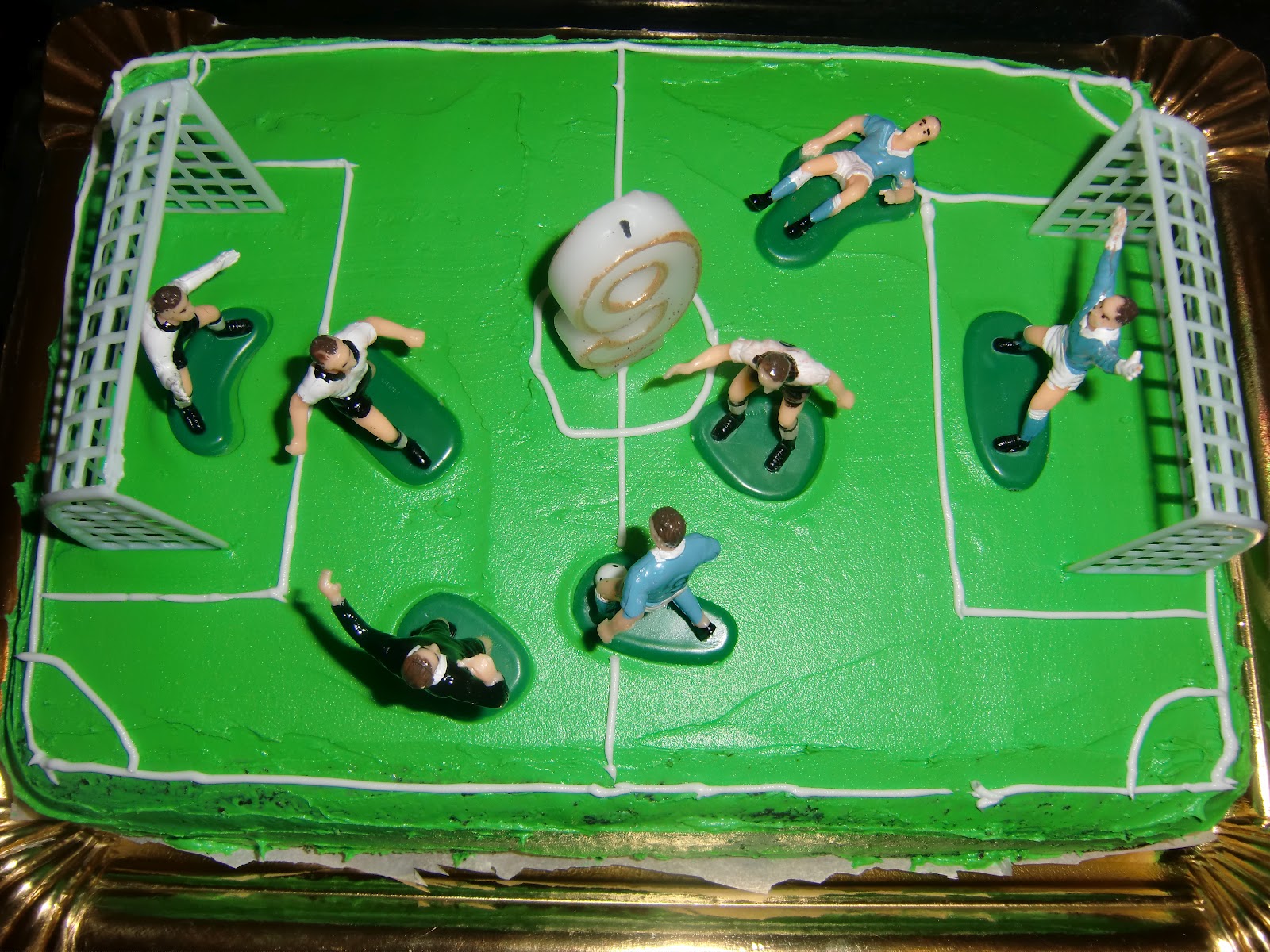 West Indies Cakes: Terrain de foot pour Matthieu