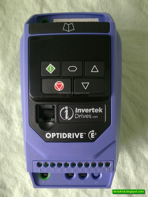 Преобразователь частоты Invertek Optidrive E3 ODE-3-120043-1F12-01 вид спереди