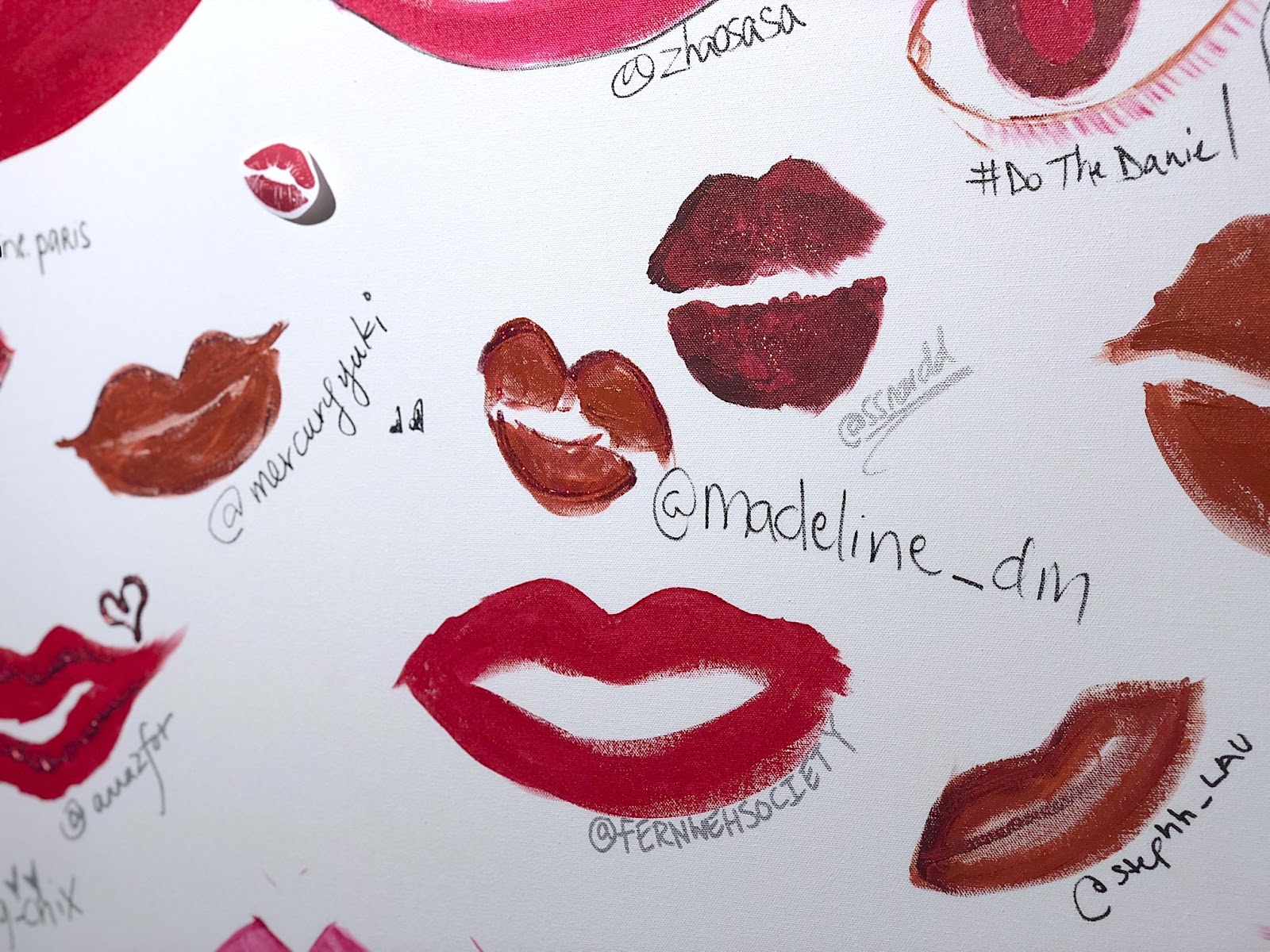 Lipstick wall clarins canada pr