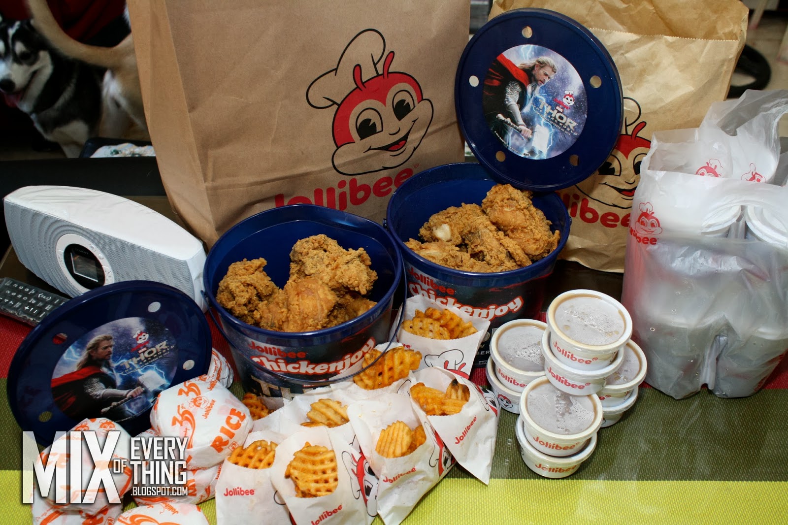 Jollibee Chicken Bucket Treats! Promo Blog for Tech & Lifestyle
