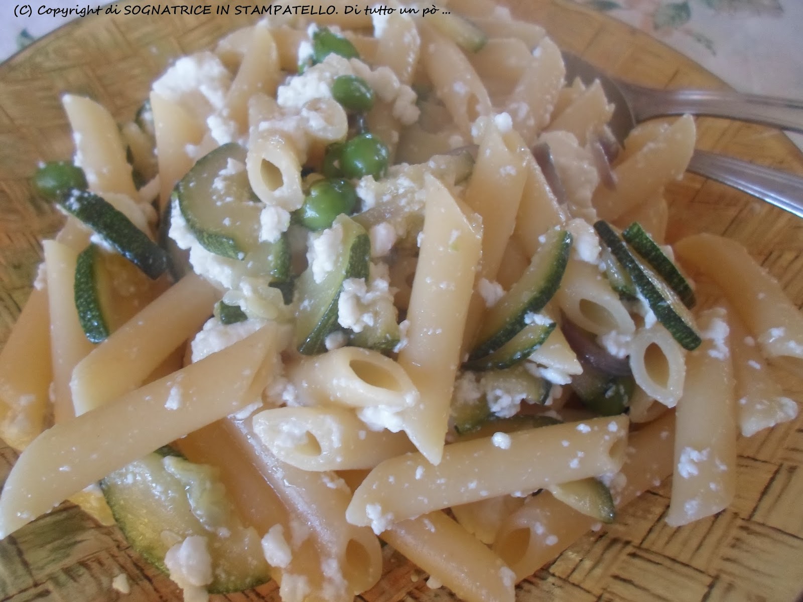 PASTA RICOTTA, ZUCCHINE E PISELLI. FRESCA BONTà DA PREPARARE IN 15 MINUTI.