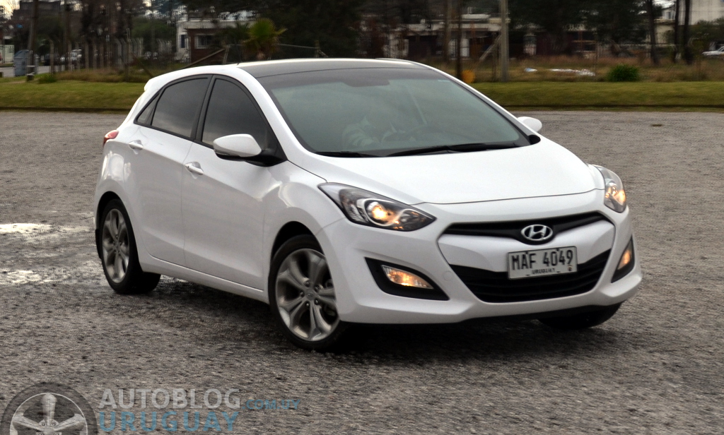 Autoblog Uruguay  : Lanzamiento: Hyundai i30 GLS Premium 1.8