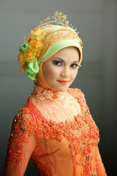 Model Rambut Panjang Untuk Pakai Baju  Kebaya  Hijab 