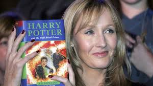 Kisah Sukses Joanne Kathleen Rowling - Harry Potter Kisah Sukses Joanne Kathleen Rowling - Harry Potter