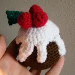 http://www.craftsy.com/pattern/crocheting/toy/amigurumi-christmas-pudding/113326?rceId=1448095981572~k6rnozjq