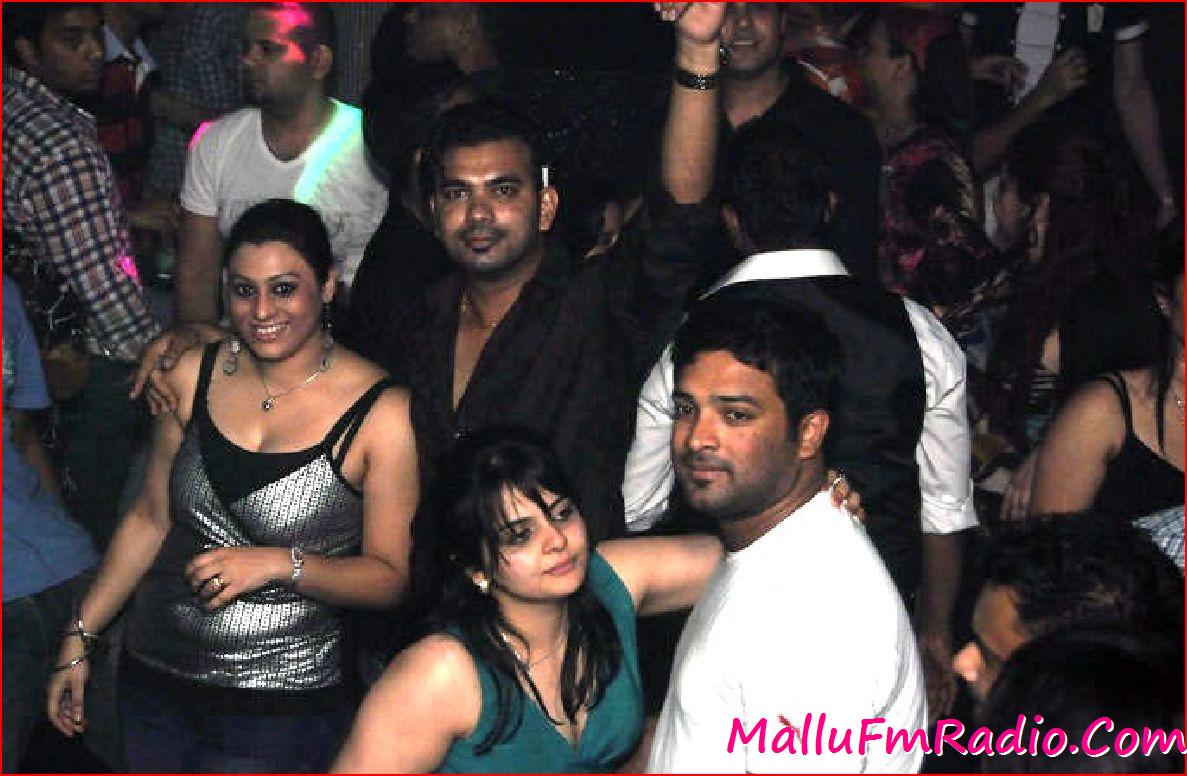Asha Ashish: Malayalam Actress Roma Asrani with boyfriend in night club