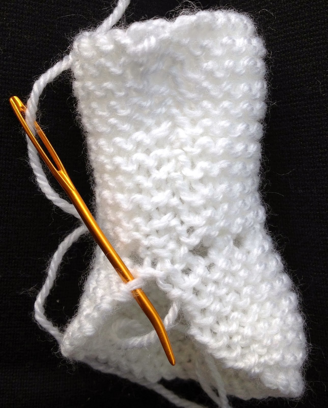 Sea Trail Grandmas FREE KNIT EASY PREEMIE BABY BOOTIES PATTERN
