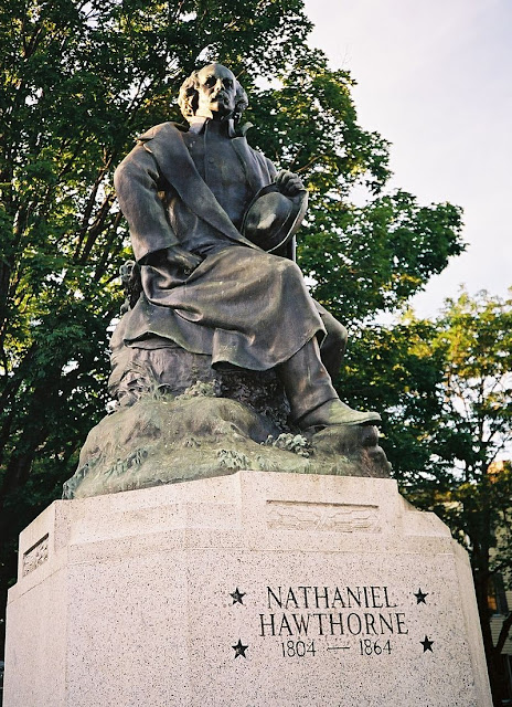 Statue de Nathaniel Hawthorne à Salem