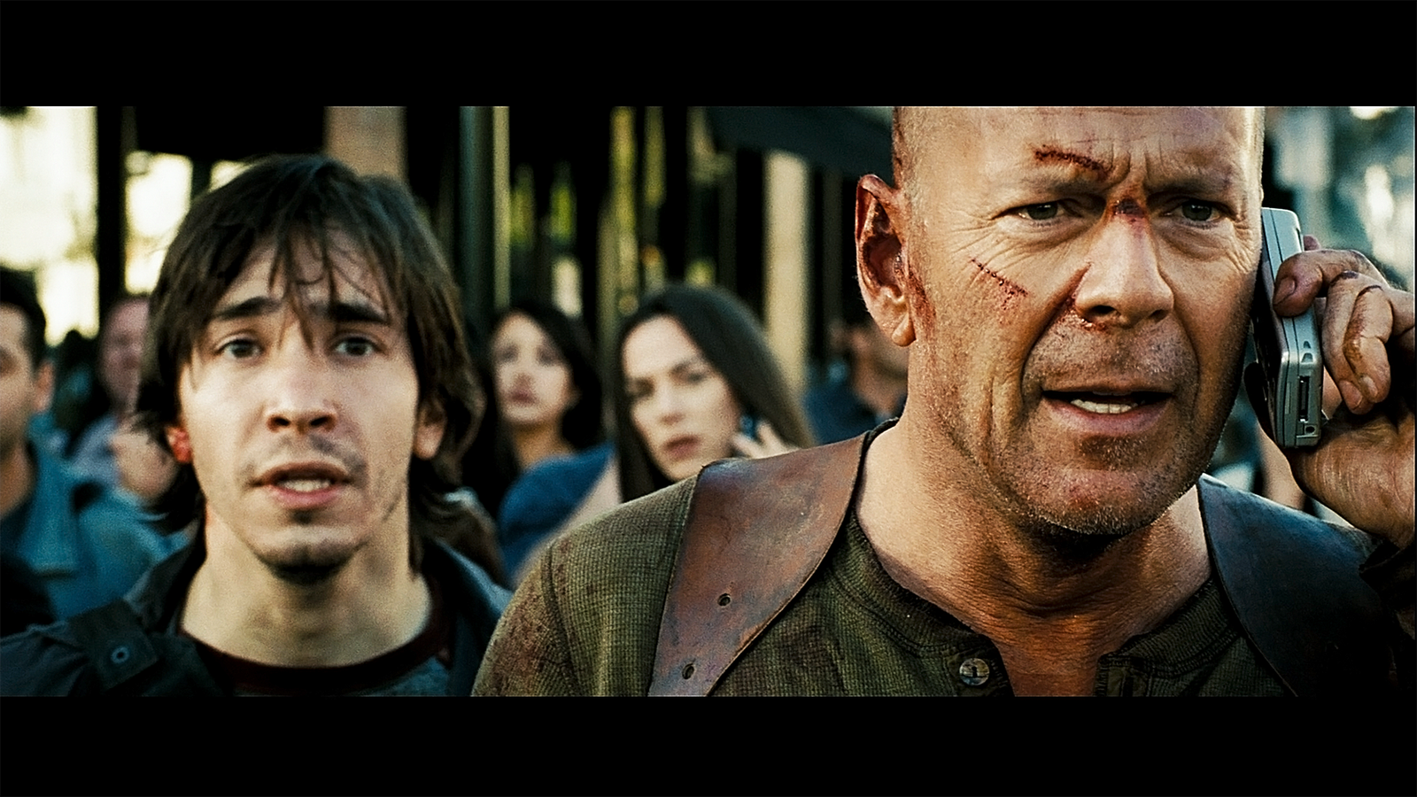 Брюс уиллис крепкий орешек 5. Mp4 hard. Mp4 hard. Брюс уиллис машина. Mp4 hard.