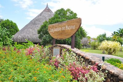 Entrée des jardins de Paofai : jardin botanique de Tahiti.