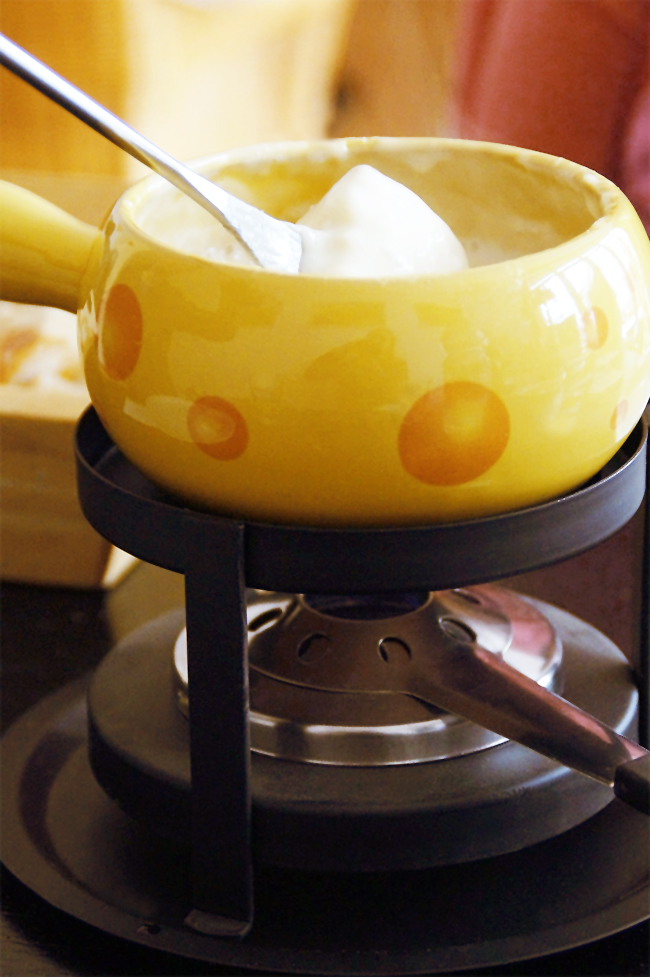 Cómo hacer una buena fondue de queso en casa El Monstruo de las Recetas