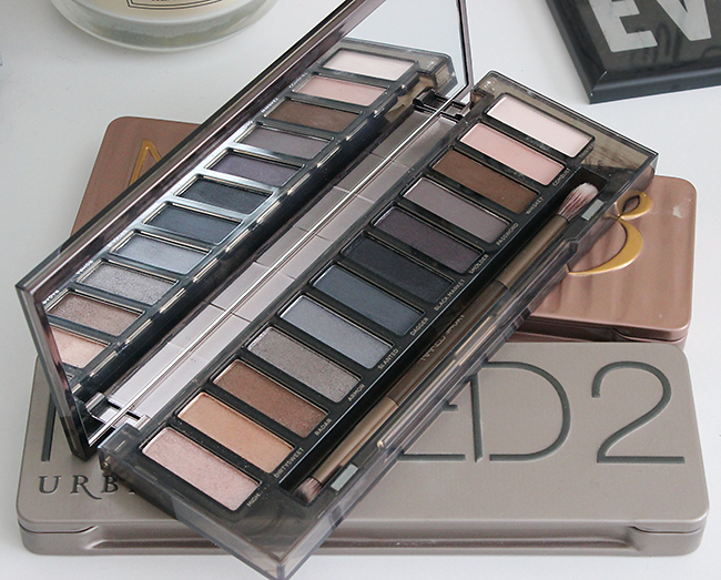 Sultry Smoky Eyes Tutorial using Urban Decay Naked Smoky.