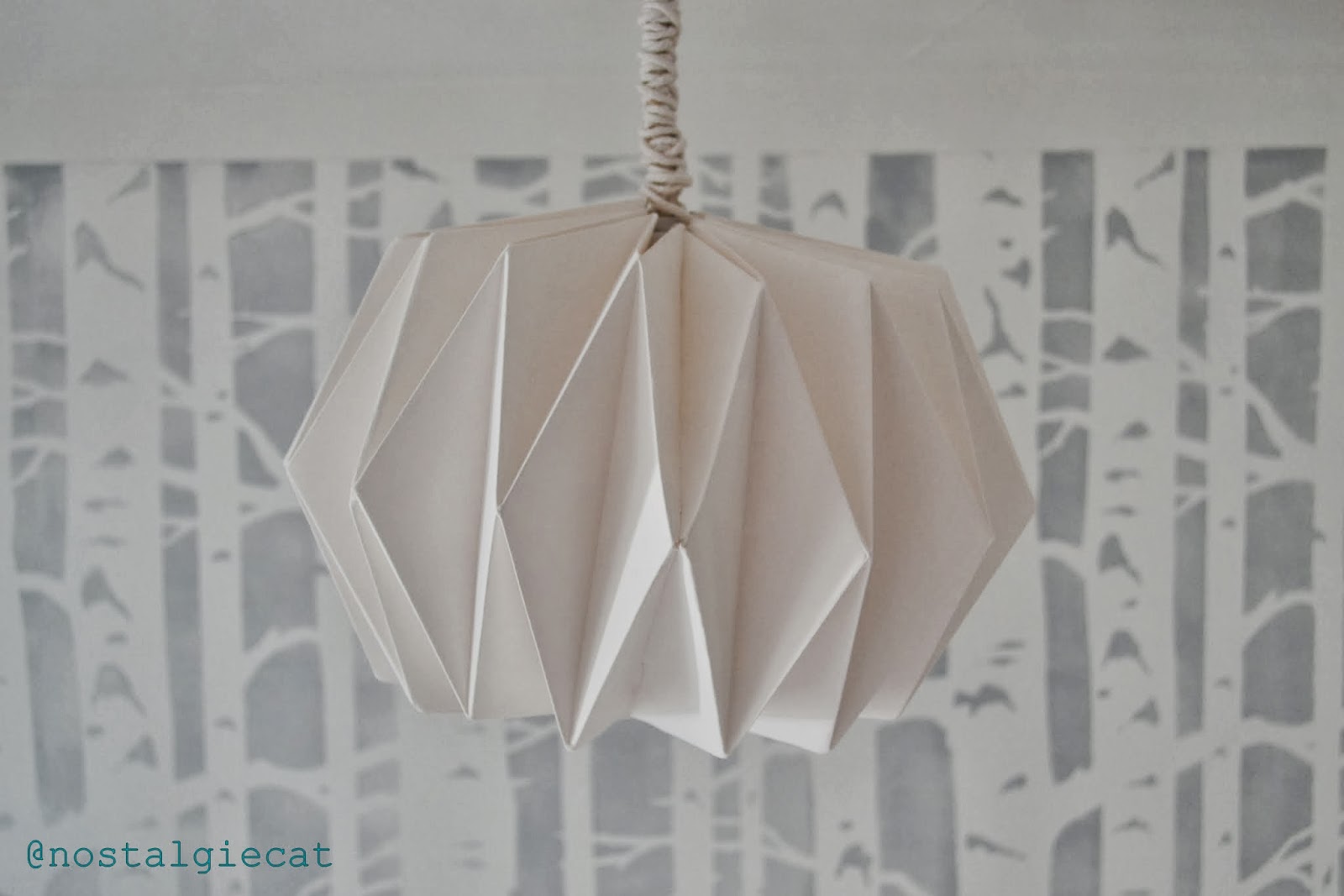 nostalgiecat DIY Origami paper lampshade...