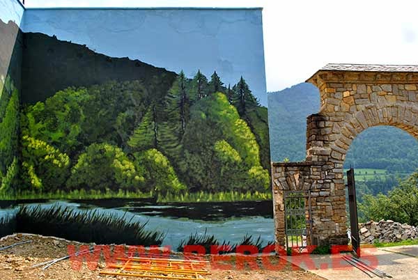 Murales de paisajes en Girona