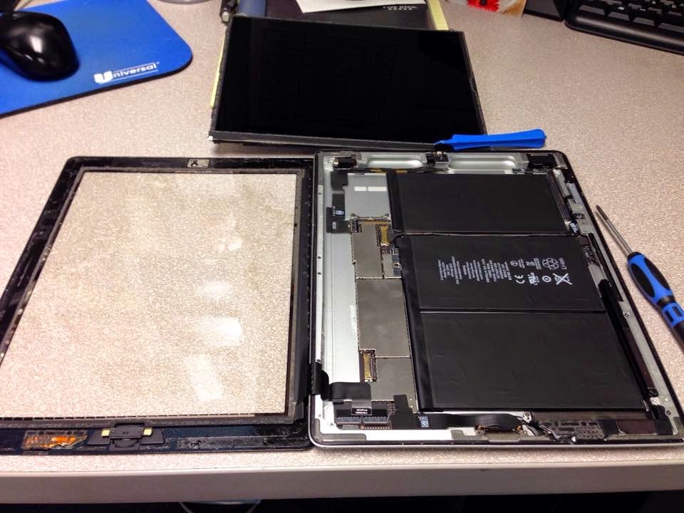 A Bit of a Byte What's Inside an iPad 2?