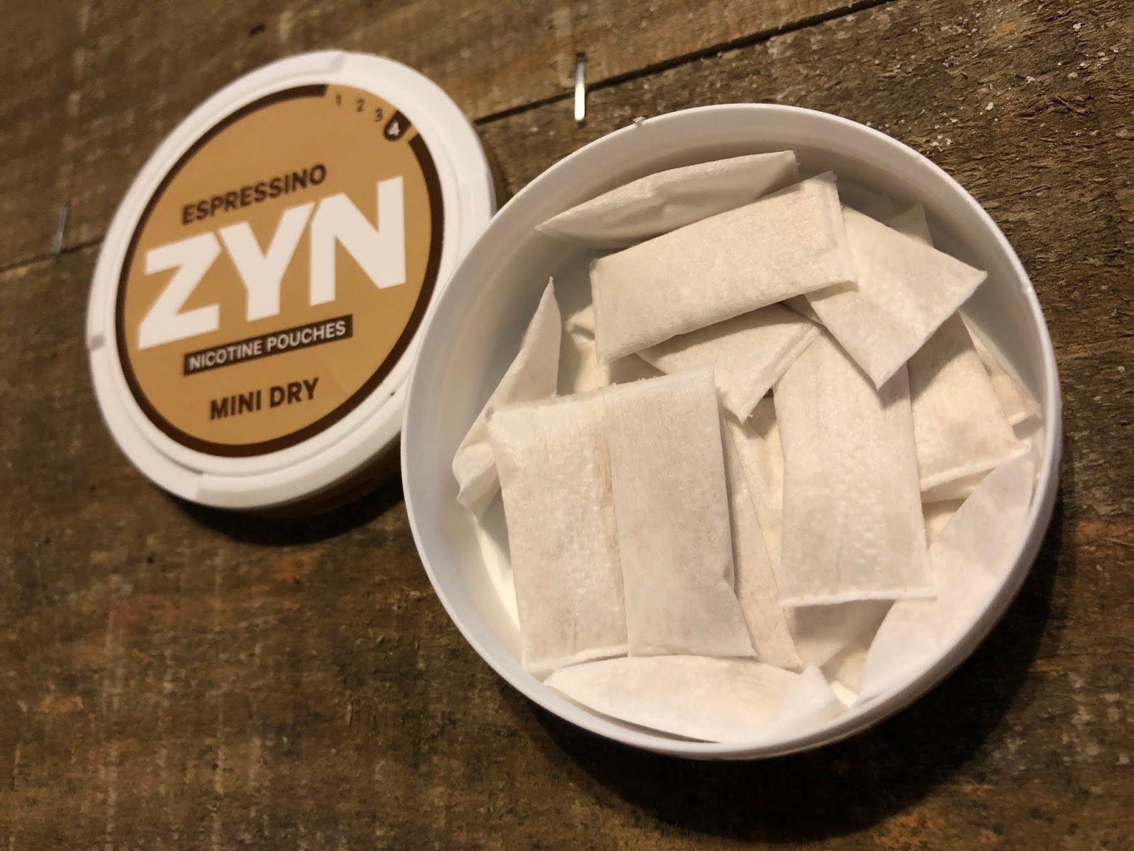 Zyn Espressino Strong (Mini Dry) Nicotine Pouches Review. 17 May 2020.