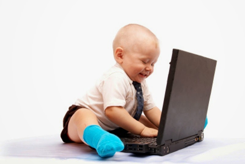 Kumpulan Gambar Lucu Bayi Main Laptop Terbaru Menggunakan Gratis Dowload