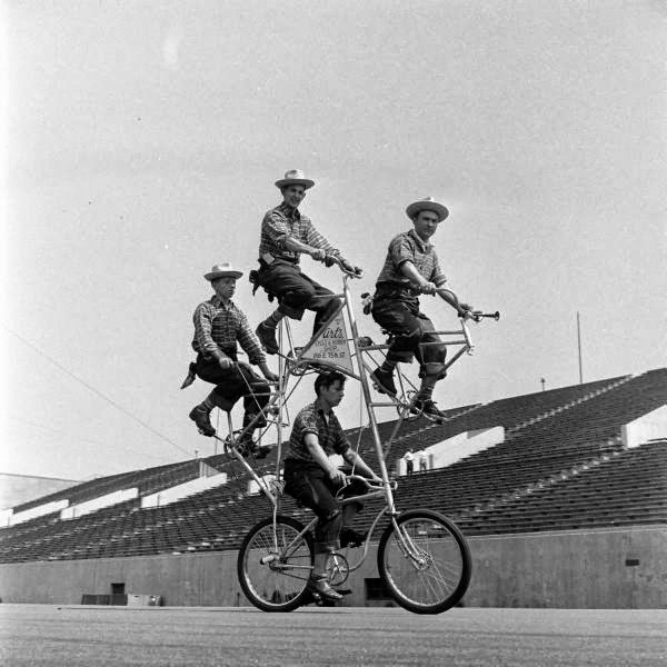 Bicycle+Pageant,+1948+(11).jpg