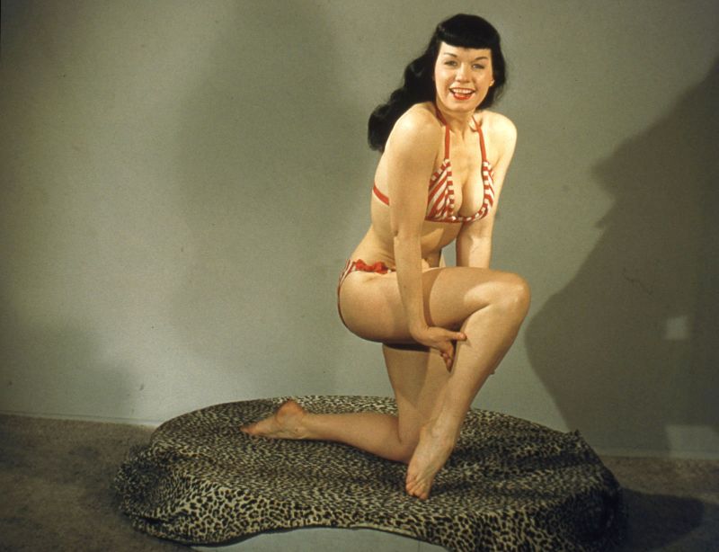 1950s Betty Page Porn Star - These Stunning Photos Prove Why Bettie Page Was the â€œQueen of Pinupsâ€ ~  Vintage Everyday