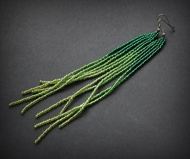 зеленые висячие длинные серьги заказать изделия из бисера ручной работы