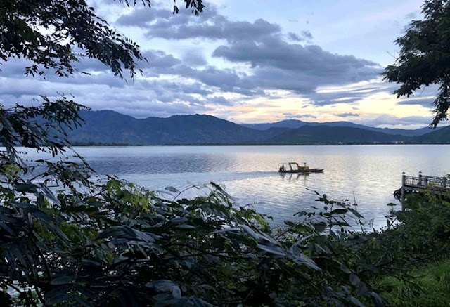 Hồ Lắk bình yên thơ mộng giữa lòng Tây Nguyên