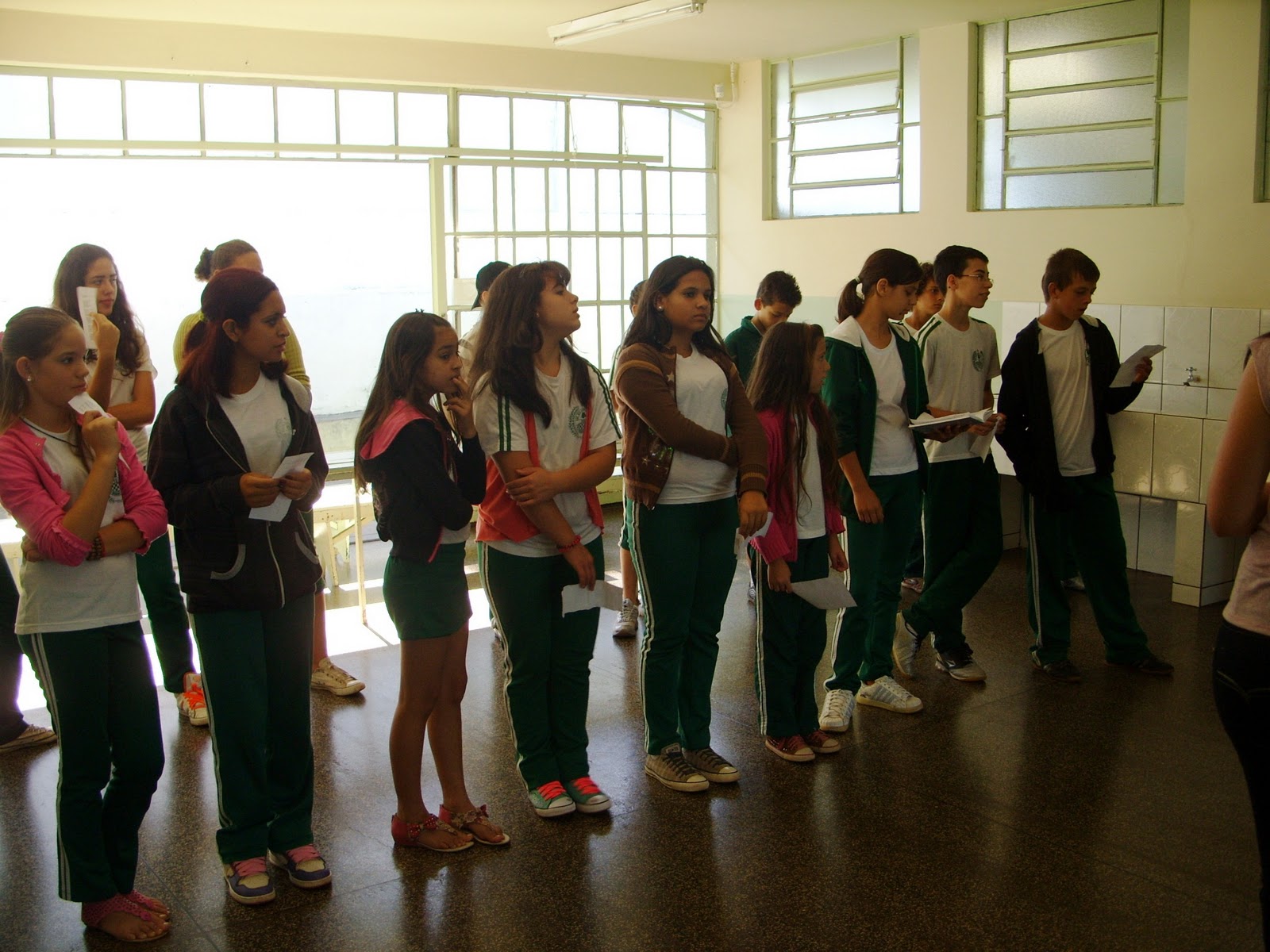 PIBIDERS: Ensaios para o evento do dia 0812 na Escola Estadual Carmela  Bortot