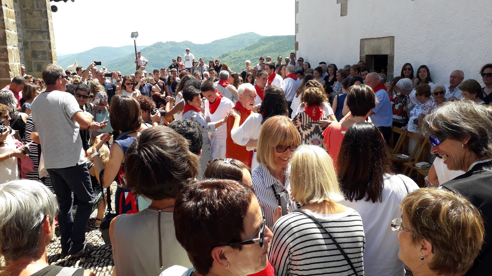 Iglesias del SalazarAlmiradío FIESTAS DE LOS QUINTOS EN OCHAGAVIA