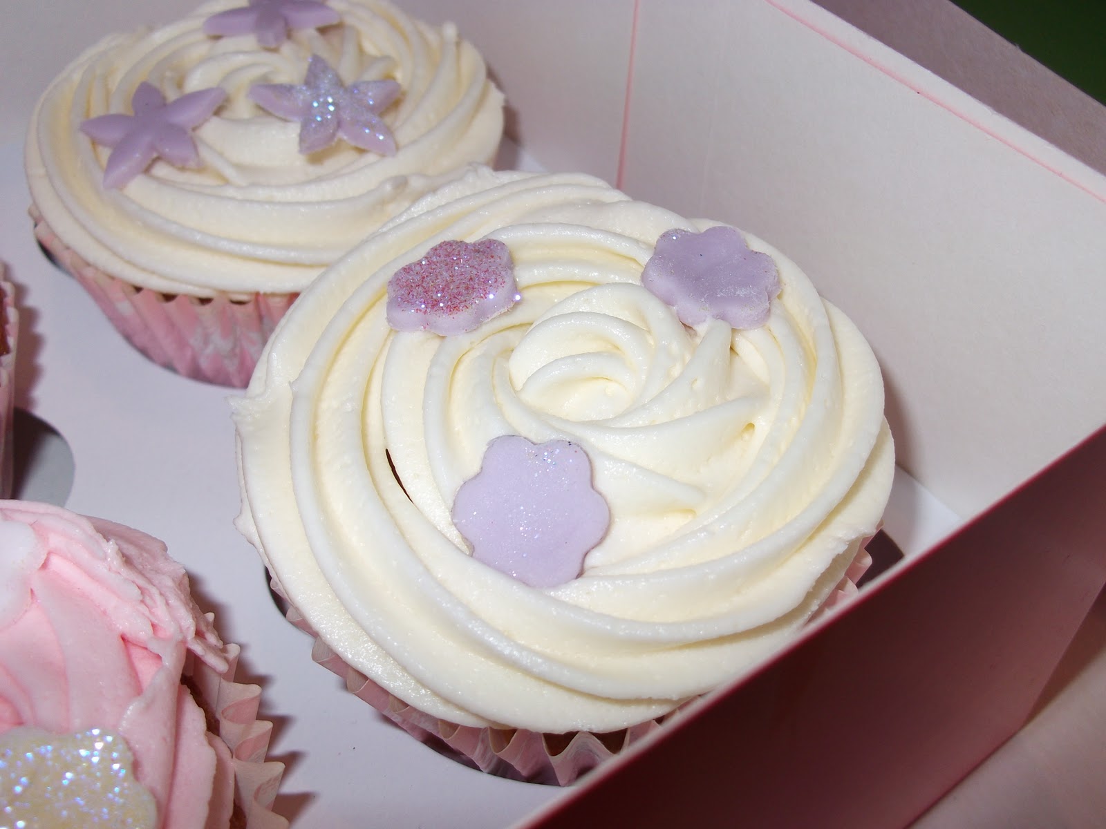 My Life in Cakes Girlie Birthday Cakes & Edible Diamonds!!!!