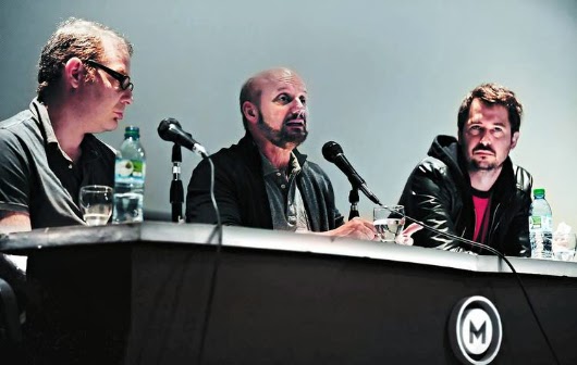 Axel Kuschevatzky, Juan José Campanella y Santiago Mitre en la presentación de la encuesta (foto: Germán García Adrasti/Clarín)