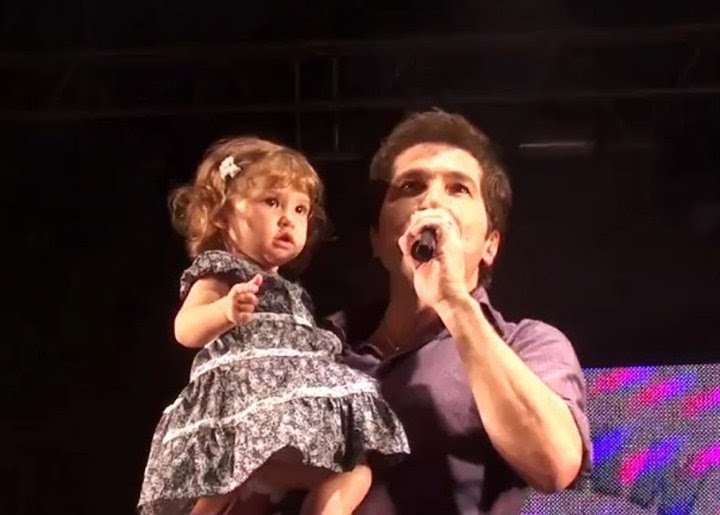 News Cantor Daniel Cantor Daniel com a filha Lara