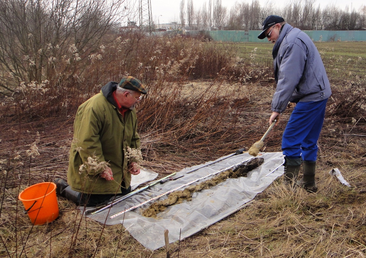 Auger Hole Method Auger Tool Image