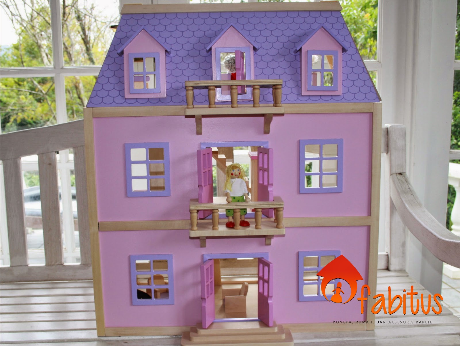Referensi Desain Custom Rumah Boneka Barbie 8
