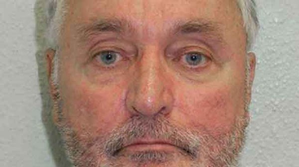 Profesor de 70 años detenido por abuso a más de 30 niños Profesor de 70 años detenido por abuso a más de 30 niños