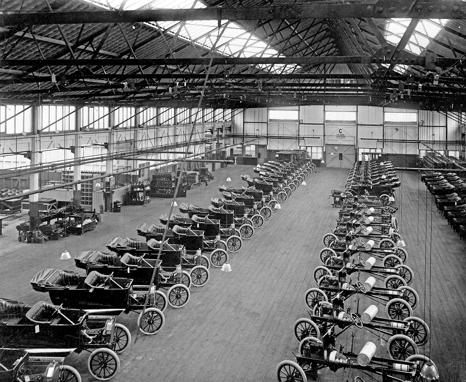 Ford assembly line mass production #10