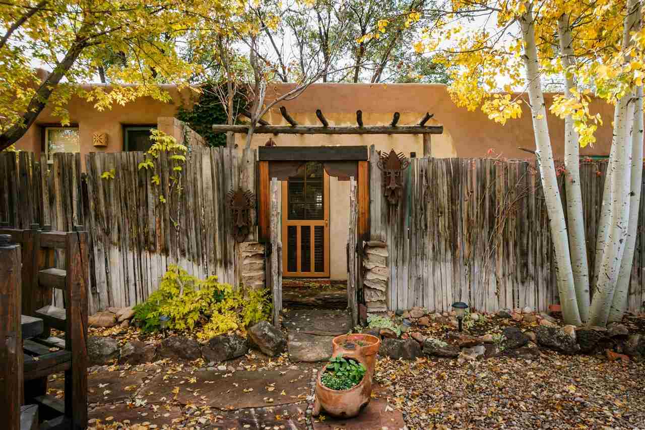 TINY HOUSE TOWN Santa Fe Tiny Home TINY HOUSE TOWN Santa Fe Tiny Home