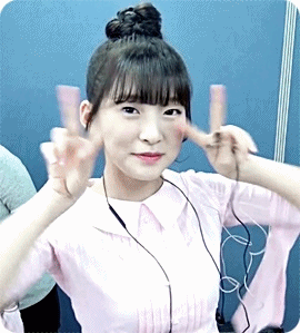 의상이 핑크색이라 기분이 좋은 아린이.gif | 인스티즈