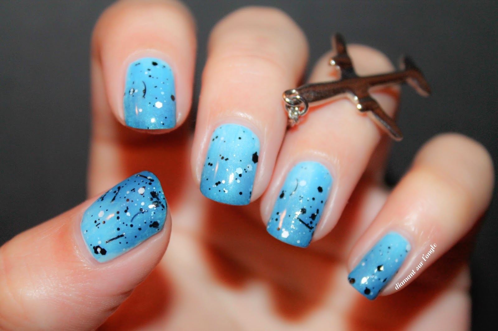 Blue Gradient Nail Art with black & white glitter